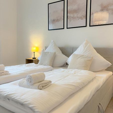 Helles City Apartment Fuer Familien & Gruppen Neu-Ulm Dış mekan fotoğraf
